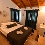 Downtown Loft Apartman Éjo