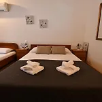 Apartman Downtown Loft Éjo